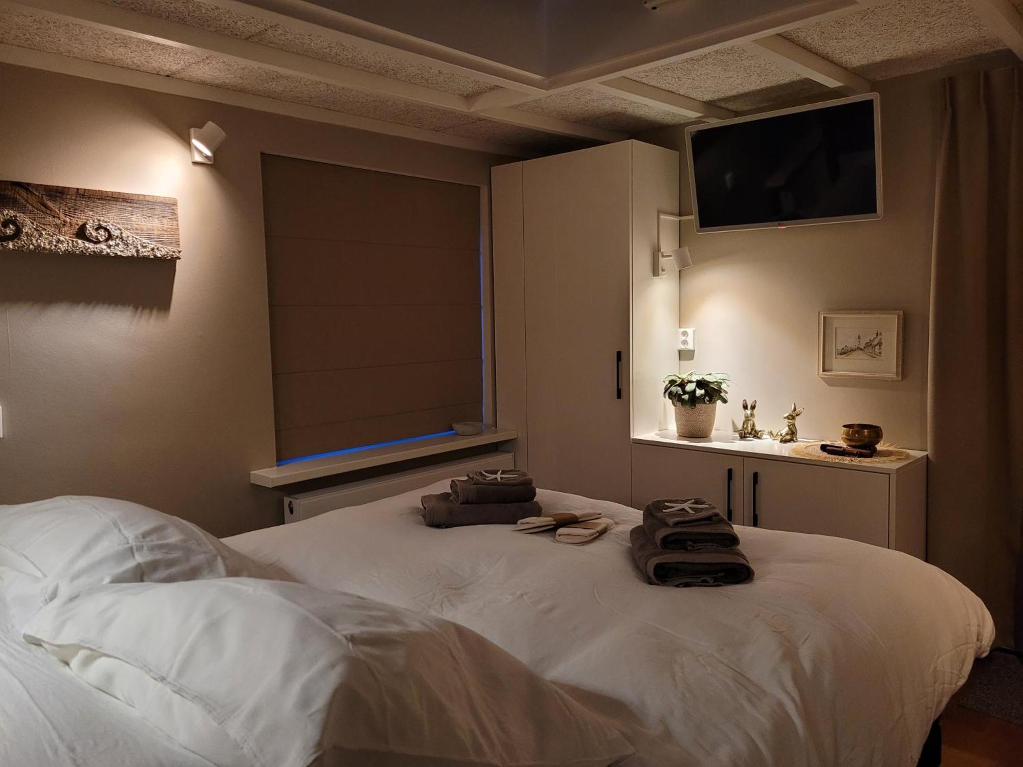 Tiny Villa De Haas Met Infraroodsauna Egmond aan Zee Luaran gambar